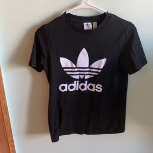 Black short sleeve adidas logo tee